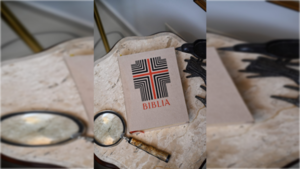 Biblia que obsequiaron a Santi Peña y a su esposa en el día de su boda estará en el juramento