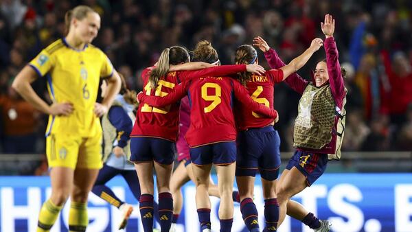 España alcanza la final