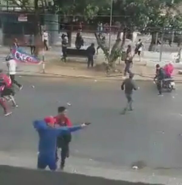 Buscan identificar a tres barras de Cerro Porteño que dispararon sobre 5ª - Policiales - ABC Color