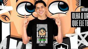¡Segovinha arrasa con sus remeras!