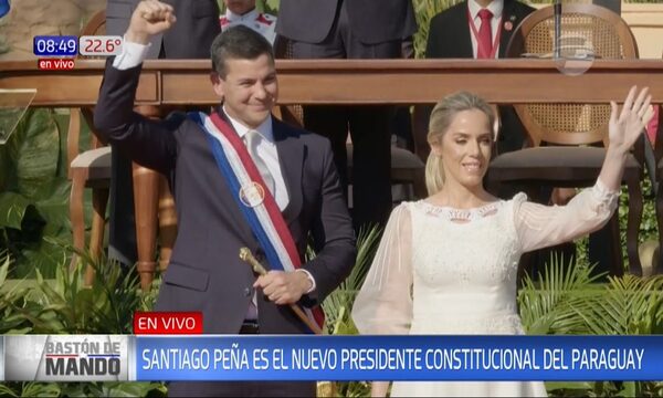 Santiago Peña es nuevo presidente constitucional del Paraguay | Telefuturo