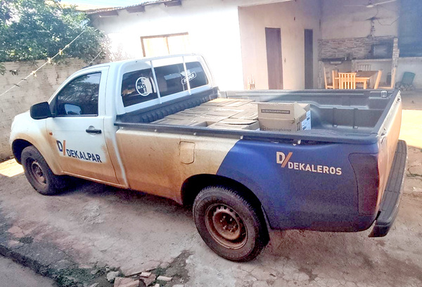 Incautan camioneta con agroquímicos durante llamativo procedimiento - La Clave