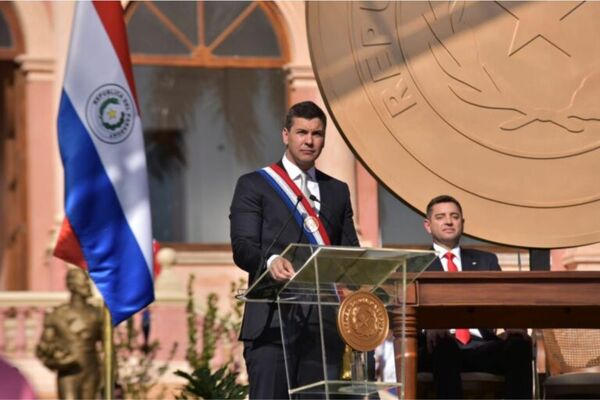 Santiago Peña: “El éxito es lograr que todos los paraguayos estén mejor y que el mundo sea testigo del resurgir de un gigante” - Informatepy.com