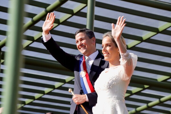 Santiago Peña: “Paraguay está decidido a abandonar su antigua imagen de isla rodeada de tierra y convertirse en el centro de la integración sudamericana” - trece