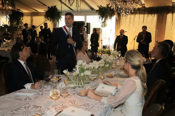 Peña brindó por la democracia en almuerzo tras asunción: “Comenzamos un sueño”
