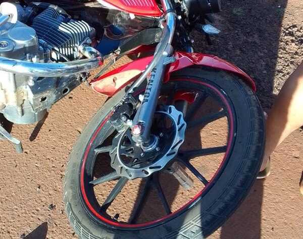 Menor de 17 años en grave estado tras chocar por un automóvil sobre la ruta PY05 - Radio Imperio 106.7 FM