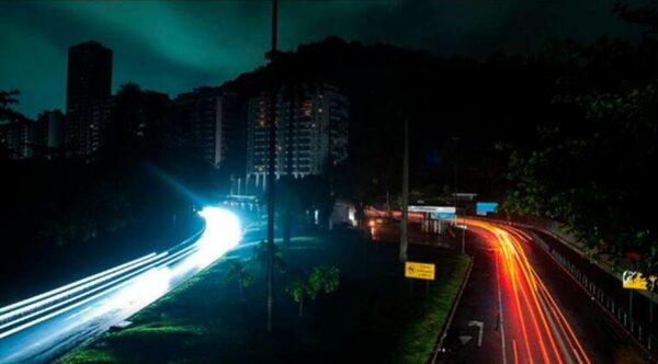 Un apagón deja sin electricidad a 25 estados y el distrito federal de Brasil - Oasis FM 94.3