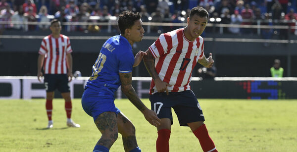 Versus / "Kaku" Romero desea volver a toda costa fútbol sudamericano