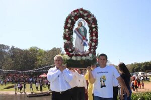San Bernardino: párroco exhorta a recuperar el lago Ypacaraí  - Nacionales - ABC Color