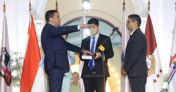 La Nación / Ricardo Estigarribia toma el mando de la Gobernación de Central