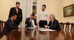 Peña firma más decretos designando a otros miembros de su gabinete