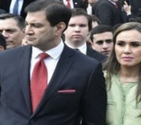 Esposa de Beto Ovelar vuelve a Itaipú por decreto de Peña - Paraguay.com