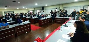 Colorados y liberales acusados de “vendidos” acaparan mesa directiva de Junta  Alto Paraná - ABC en el Este - ABC Color