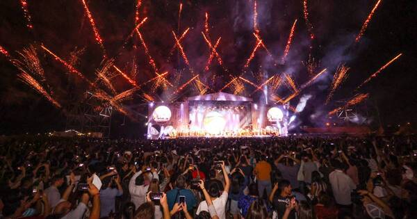 La Nación / Con gran espectáculo, Asunción celebró la esperanza por un Paraguay mejor