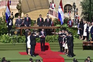 Juraron ayer 17 ministros que acompañarán a Peña - Política - ABC Color