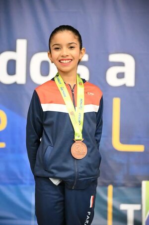 Patinadora Fiorella Martínez conquista el bronce en Colombia - Polideportivo - ABC Color