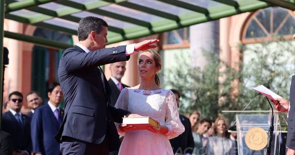 La Nación / Santiago Peña inicia una nueva era como presidente constitucional