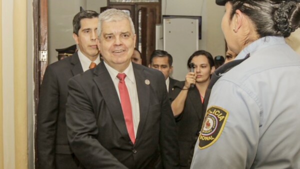 Ministro Riera habla de potenciar tres ejes para combatir inseguridad