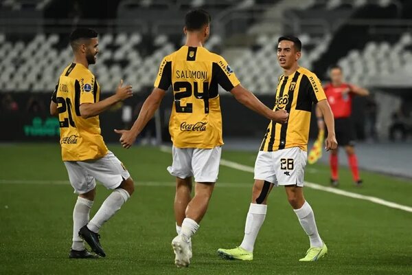 Guaraní, el primer campeón, debuta en la Copa Paraguay 2023 - Guaraní - ABC Color