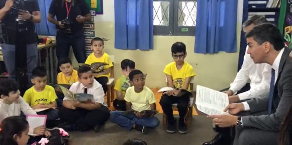 Peña celebró el Día del Niño en una escuela y reiteró su compromiso por una mejor educación - ADN Digital