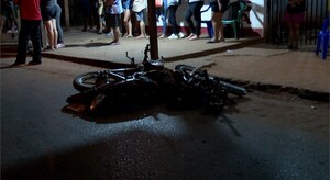 Accidente en Ñemby: Motociclista chocó contra una camioneta y murió - trece