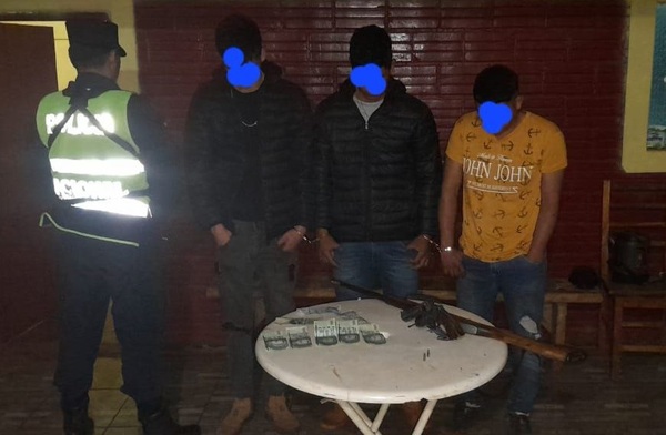 Diario HOY | Itapúa Poty: detienen a miembros de banda criminal e incautan varias armas