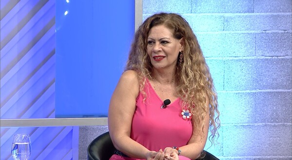 Loren Acuña: Talento guaraní que conquista las tablas de Buenos Aires - Unicanal