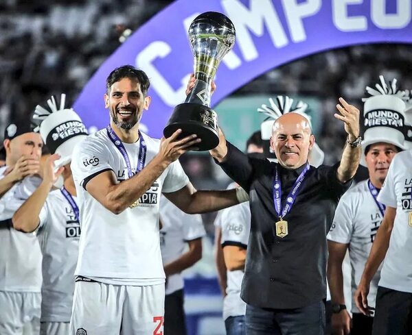 AUDIO: Aproniano Santa Cruz: “La ilusión de Roque es terminar su carrera en Olimpia” - Cardinal Deportivo - ABC Color