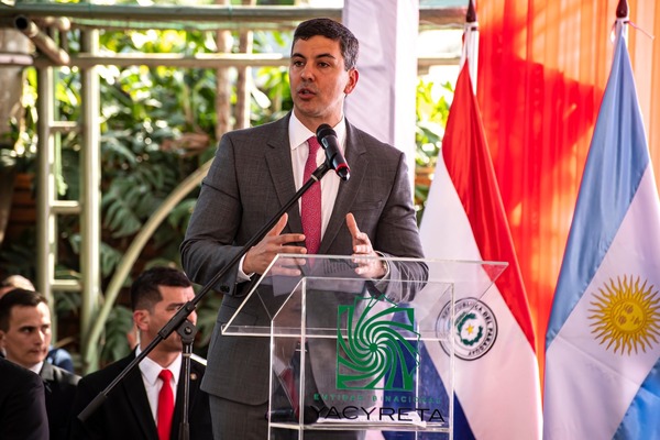 Peña destaca rol de la EBY para alcanzar objetivos económicos, sociales y ambientales del Gobierno - .::Agencia IP::.