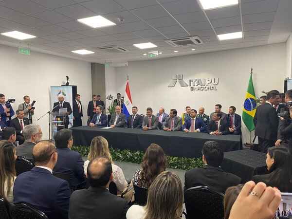 Asumieron nuevas autoridades de Itaipú Binacional - Unicanal