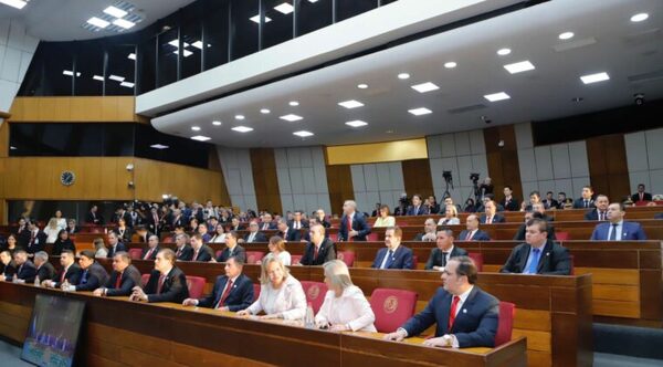 Plantean retirar la palabra “honorable” al Senado