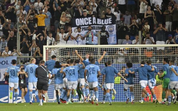 Manchester City gana la Supercopa al Sevilla en los penales