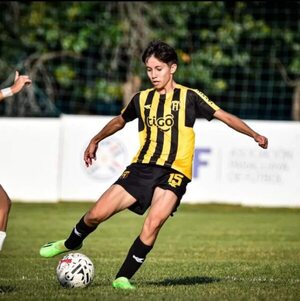Fútbol Femenino: Dos al frente de la Sub 18 - Fútbol - ABC Color