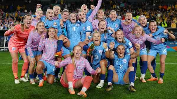 Inglaterra elimina a Australia y pasa a la final