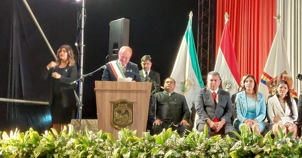 Javier Pereira asume como nuevo gobernador de Itapúa