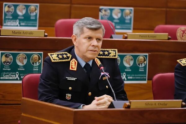 Comisario Carlos Benítez es asignado como nuevo comandante de la Policía Nacional - Política - ABC Color