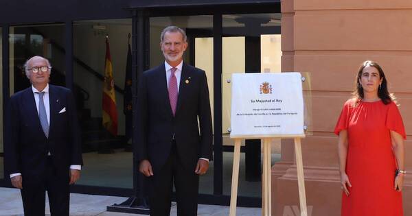 La Nación / El rey Felipe VI inauguró nueva sede de la Embajada de España