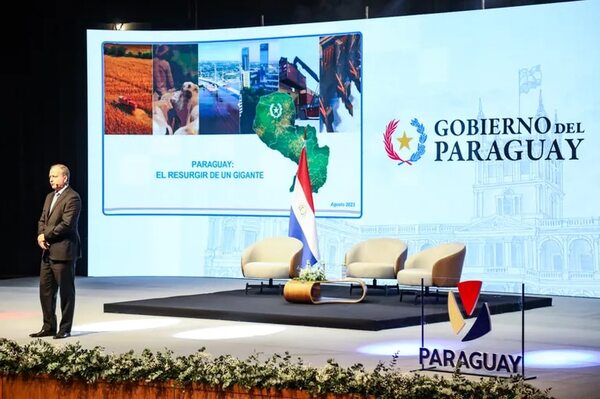 Ministro Fernández reitera compromiso de no subir impuestos, y optimizar gastos - Economía - ABC Color