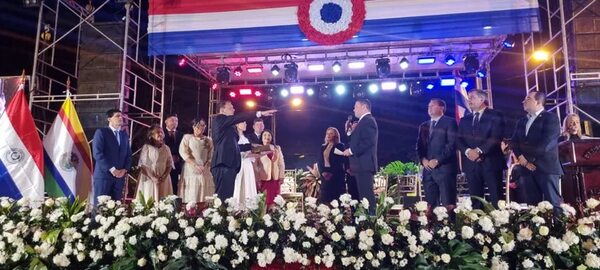 Gobernador de Misiones pide más fondos para educación - Política - ABC Color