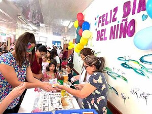 Fundación Tesãi celebra el Día del Niño en el Hospital Materno Infantil Los Ángeles | DIARIO PRIMERA PLANA