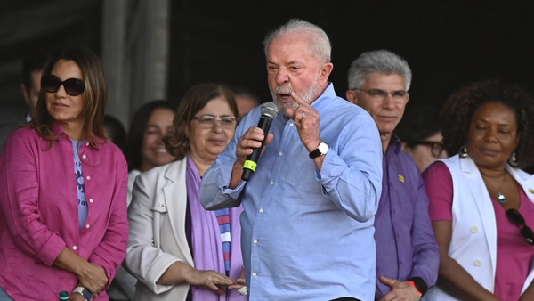 Lula se quejó del trato en asunción de Peña: “Estuve una hora y media en el sol” - Oasis FM 94.3