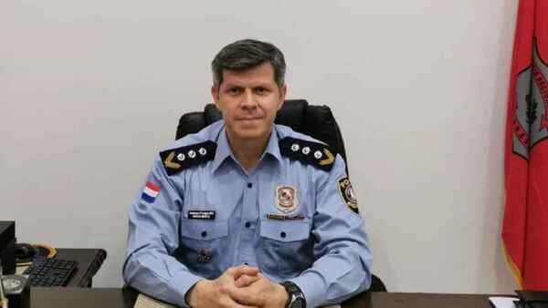 Santi anuncia a Carlos Benítez como comandante de la Policía Nacional