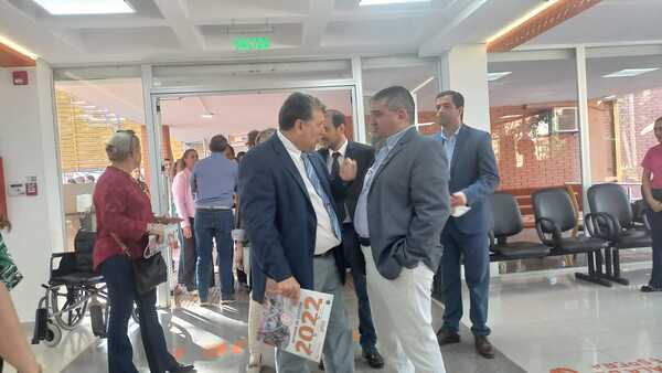 Intendente de Encarnación recibe a comitiva de la Junta Departamental de Paysandú