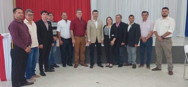 Realizan presentación de nuevos asesores y secretarios departamentales de gabinete de la gobernación - .::RADIO NACIONAL::.