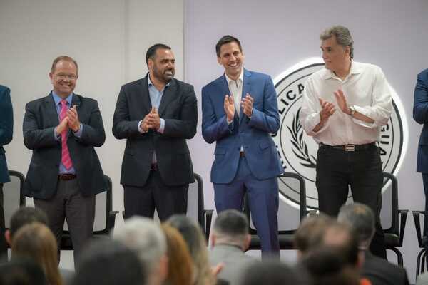 Asumió César Ramirez como nuevo ministro de Deportes - La Tribuna