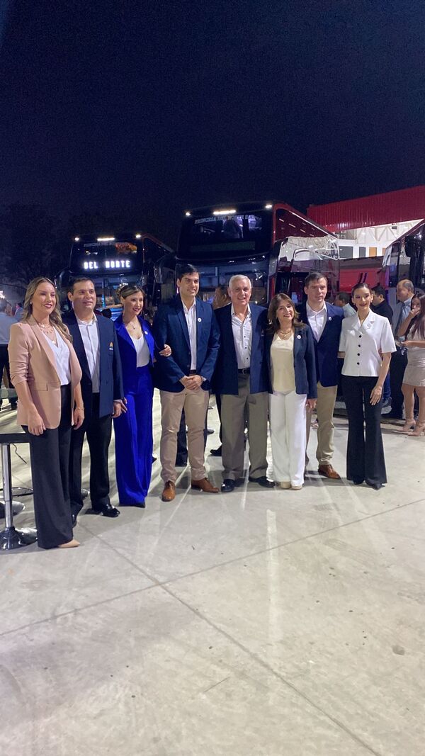 Volvo Buses presenta los modelos de chasis B430R de 6x2 y B380R 4x2 en Paraguay