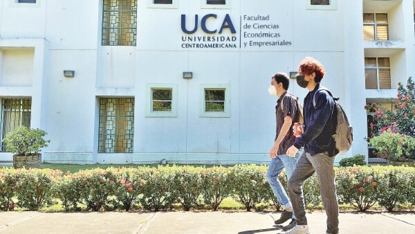 Nicaragua confisca sede y fondos de universidad jesuita