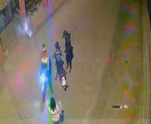 Itauguá: Asaltan a una joven pareja y se llevan su motocicleta - trece