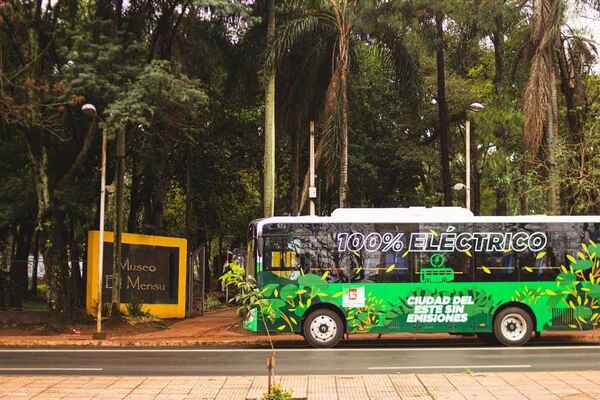 Prieto anuncia la entrada en operación de buses eléctricos en CDE