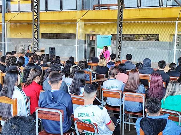Comuna hernandariense promueve charla sobre autoestima a estudiantes del municipio | DIARIO PRIMERA PLANA